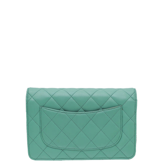 Chanel Green CC Classic Wallet On Chain