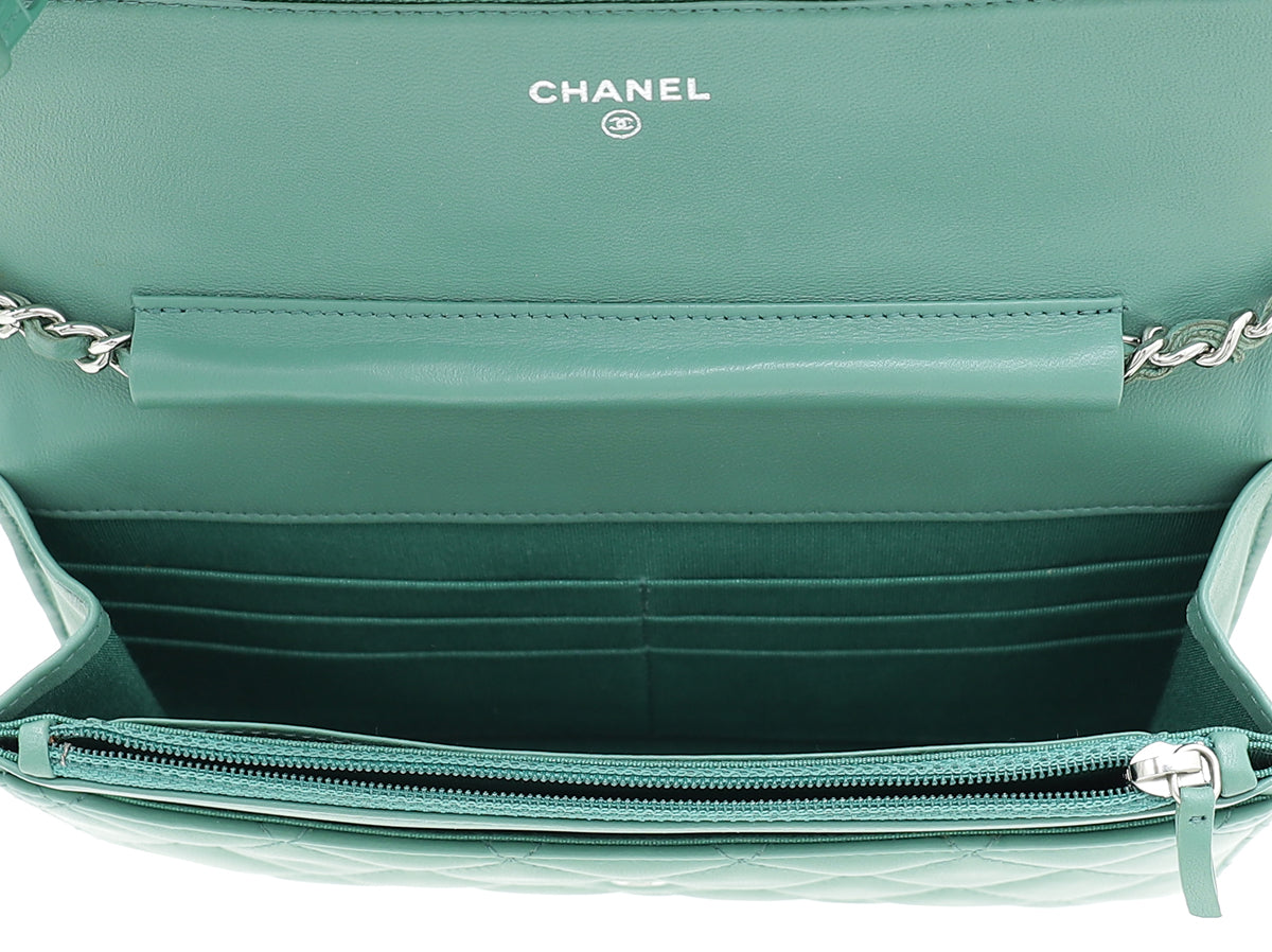 Chanel Green CC Classic Wallet On Chain