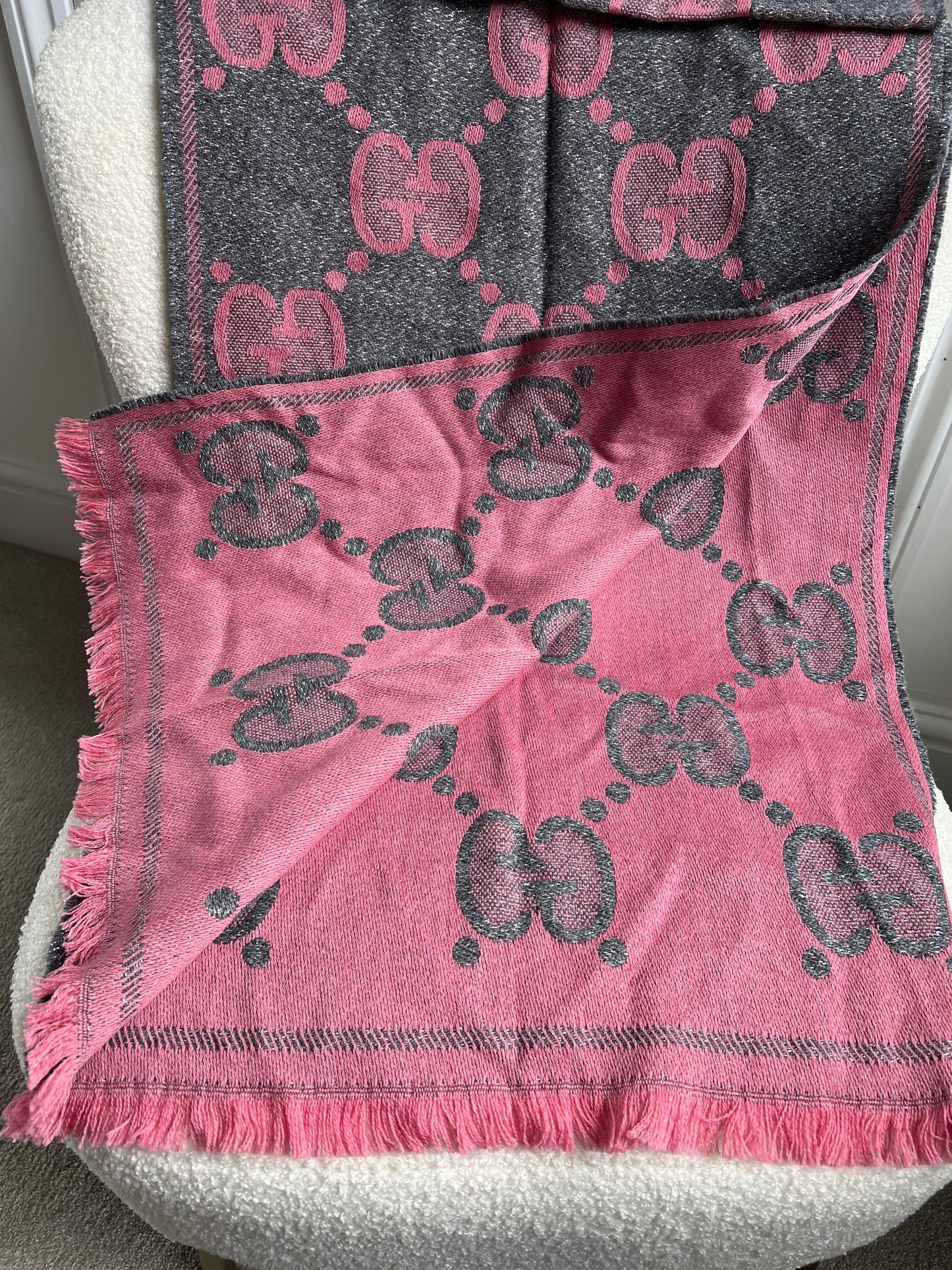 Gucci Grey Pink GG Wool Jacquard Scarf (RRP £365)