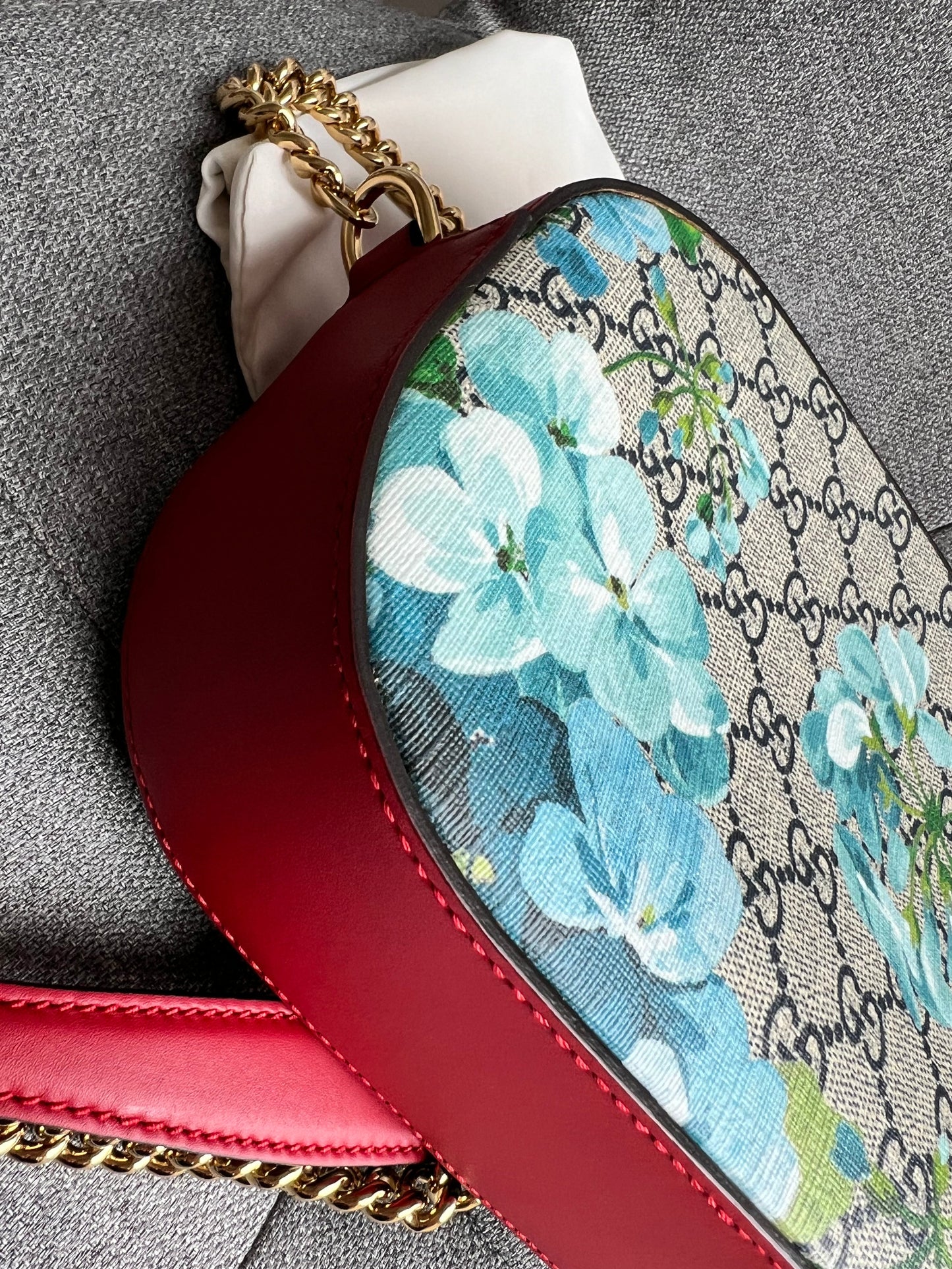 Gucci Dionysus Blooms GG Supreme Chain Mini Bag