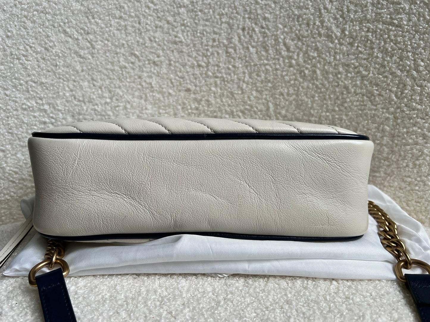 Gucci Torchon GG White Marmont Small Shoulder Bag (RRP £1180)