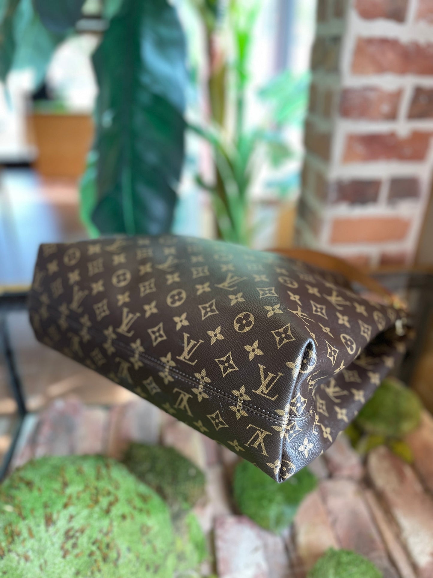 LOUIS VUITTON Graceful MM Shoulder Bag