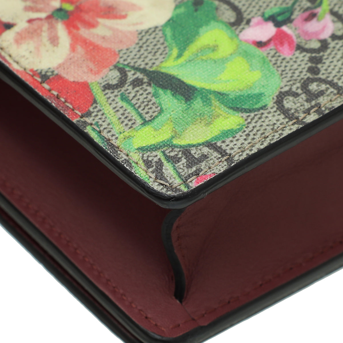 Gucci Bicolor Blooms Print Chain Wallet