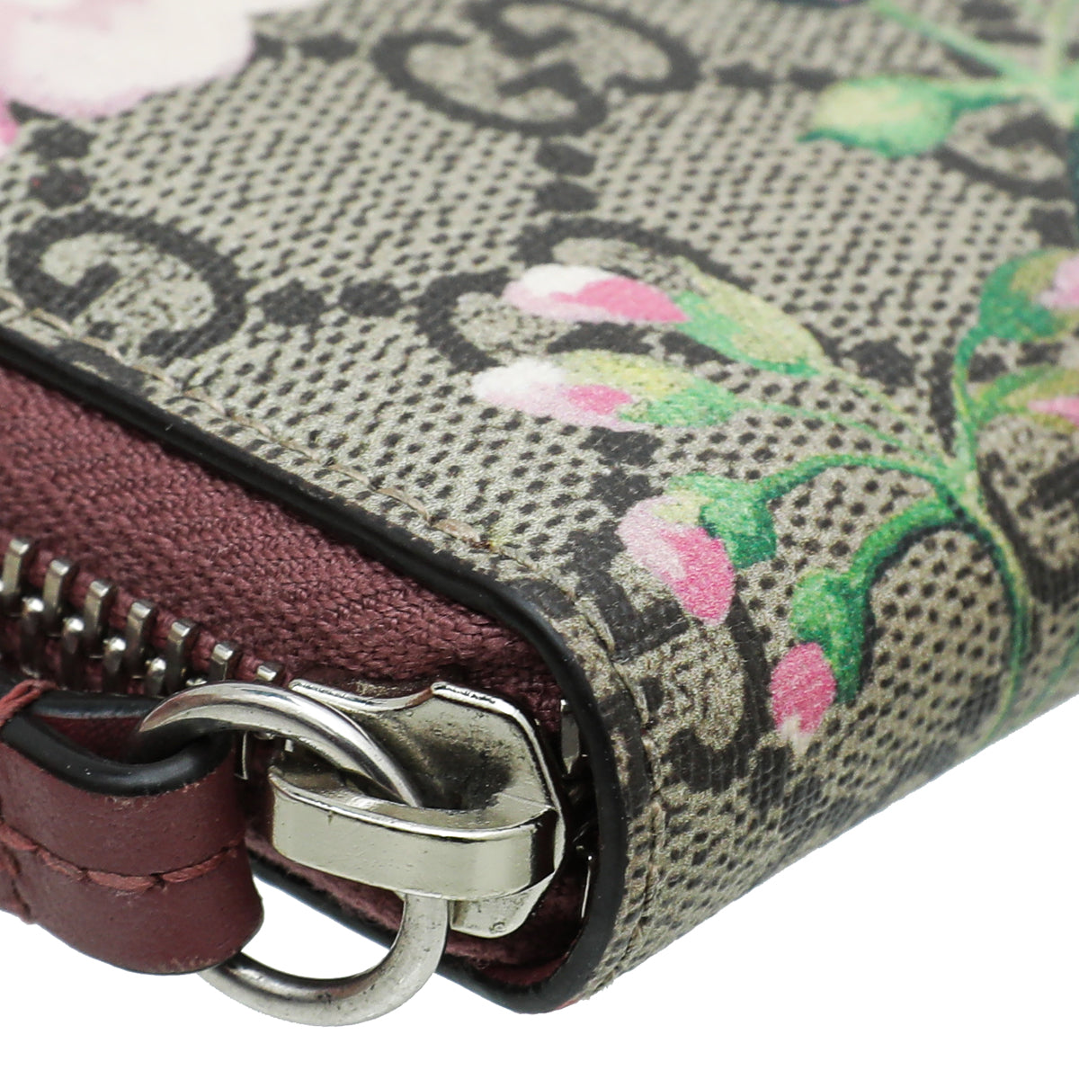 Gucci Bicolor GG Supreme Blooms Zip Around Card Case Wallet