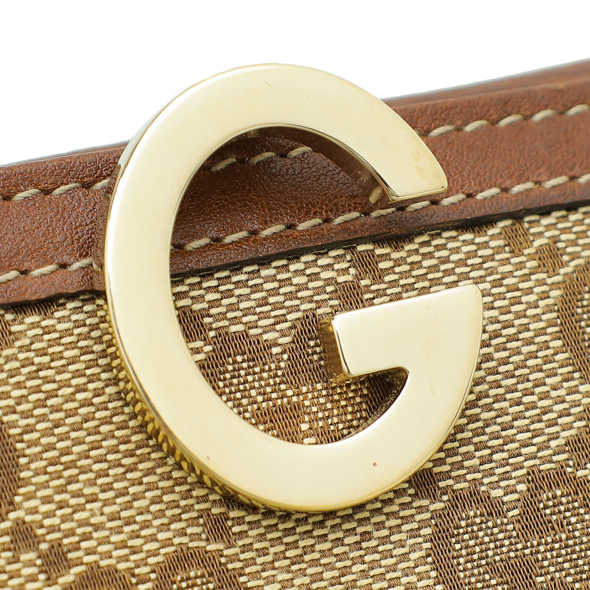 Gucci Bicolor GG Buckle Compact Wallet