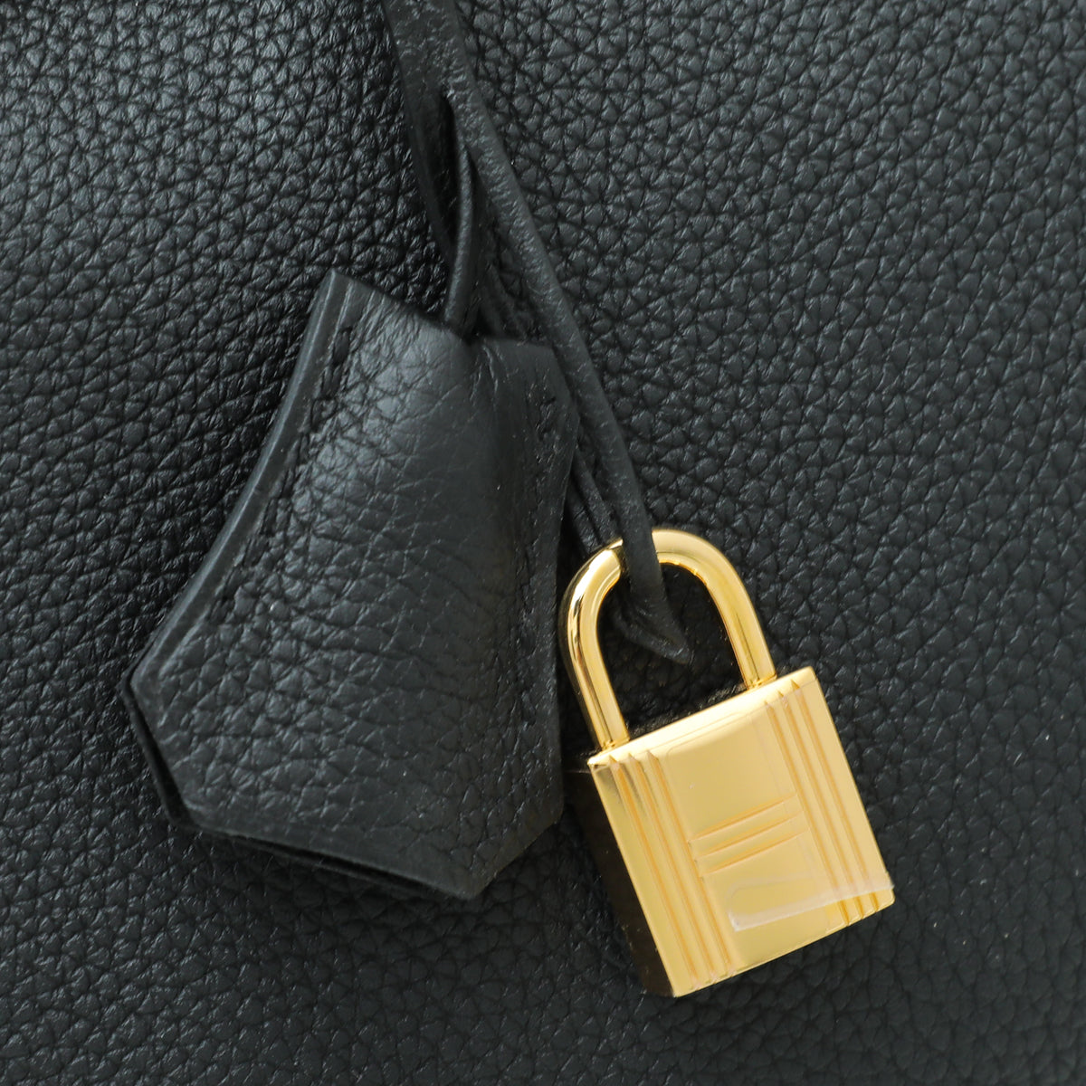 Hermes Noir Retourne Kelly 28 Bag