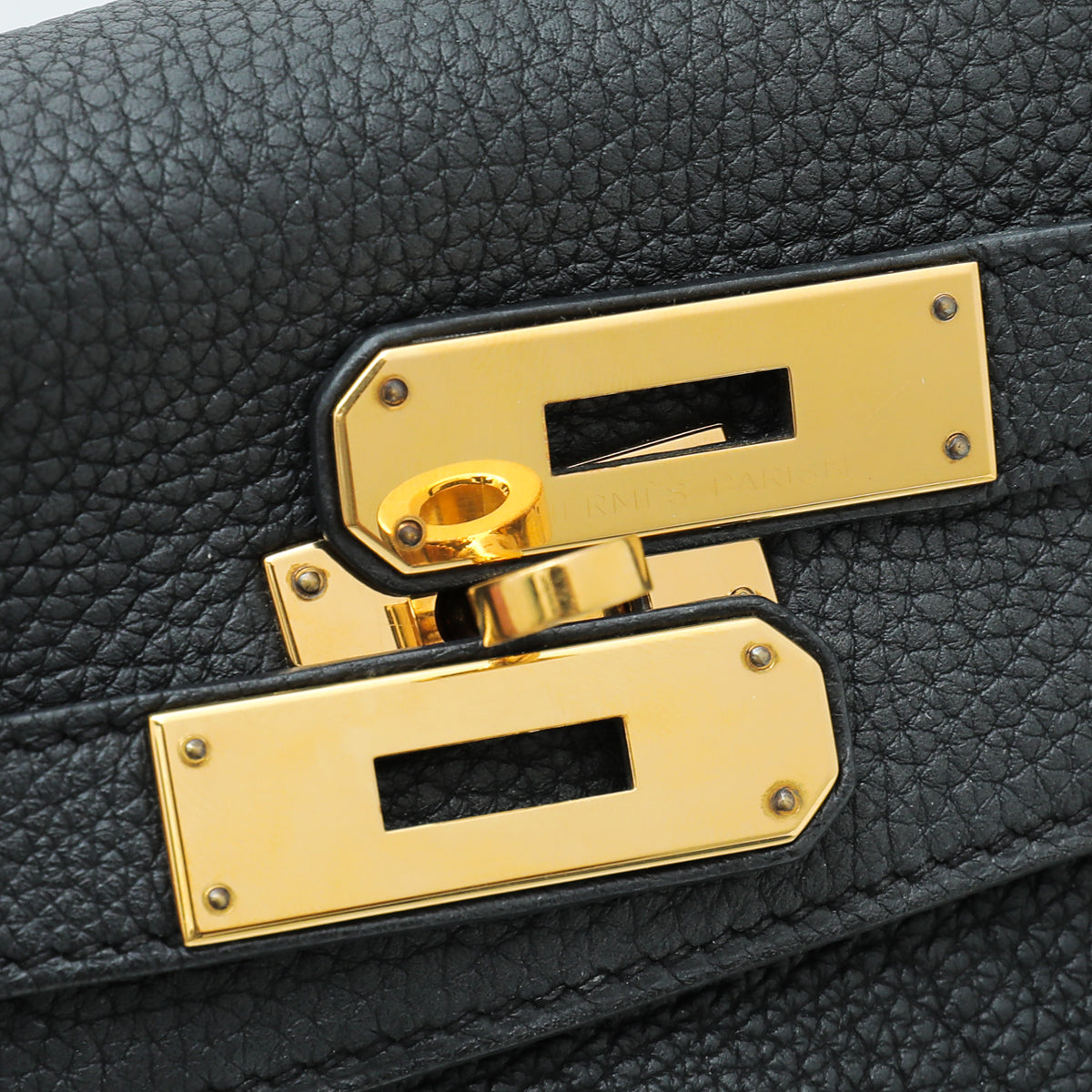 Hermes Noir Retourne Kelly 28 Bag