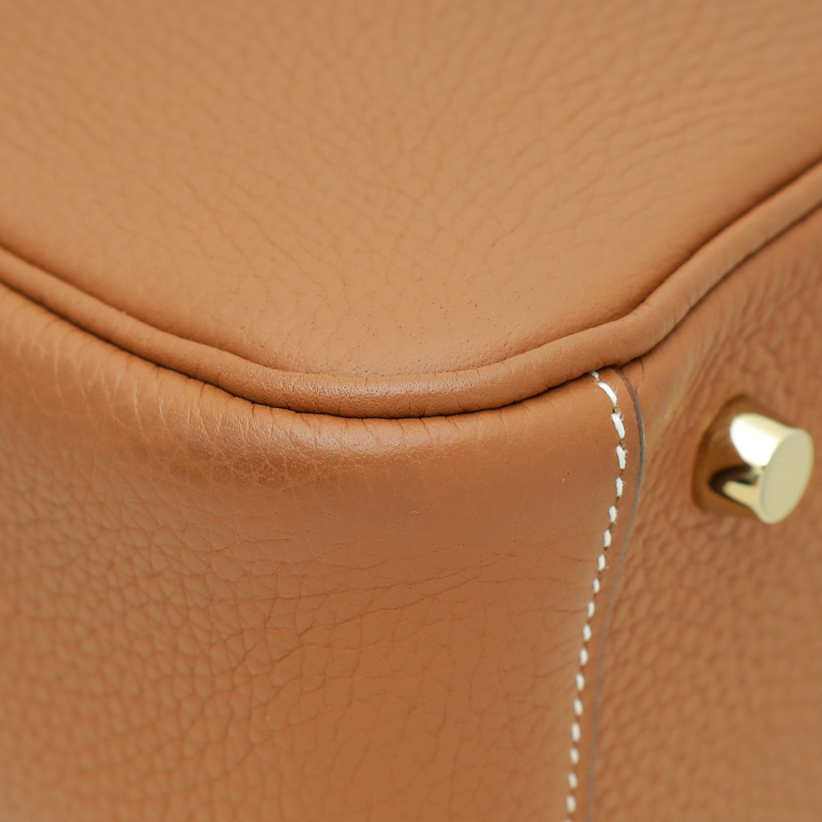 Hermes Gold Lindy 26 Bag