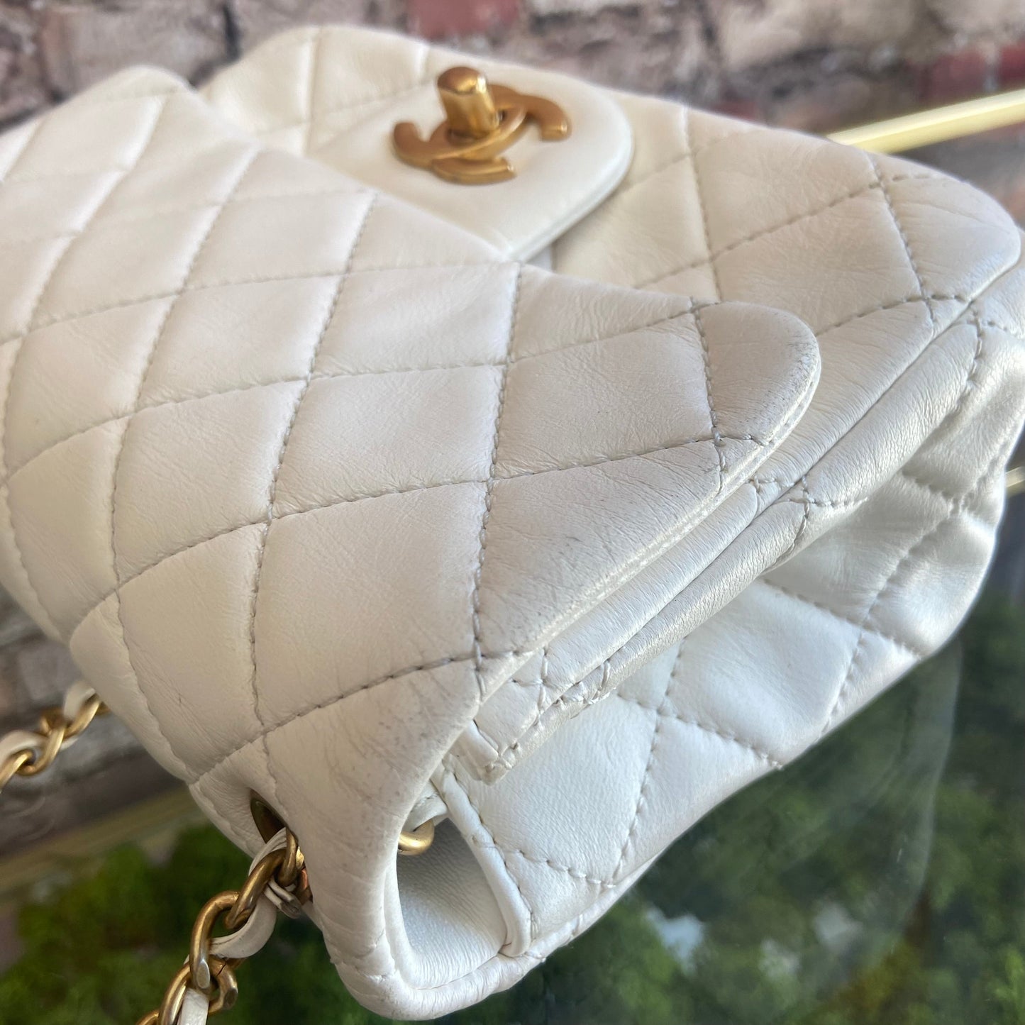 CHANEL Mini Matelasse Shoulder Bag AS1786/B02916/10601 White Lambskin