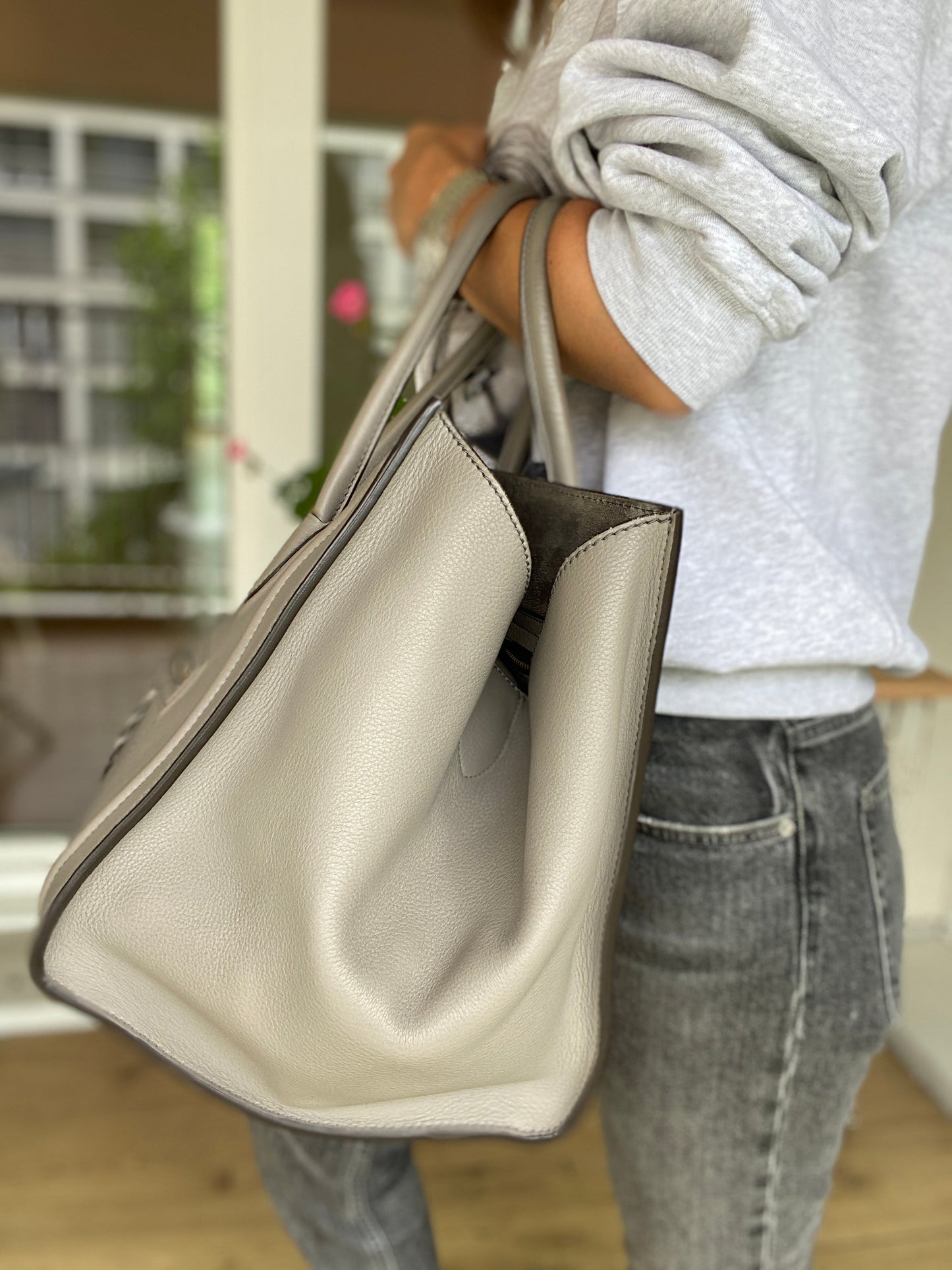 CÉLINE PHANTOM MEDIUM LUGGAGE LEATHER TOTE IN GREY