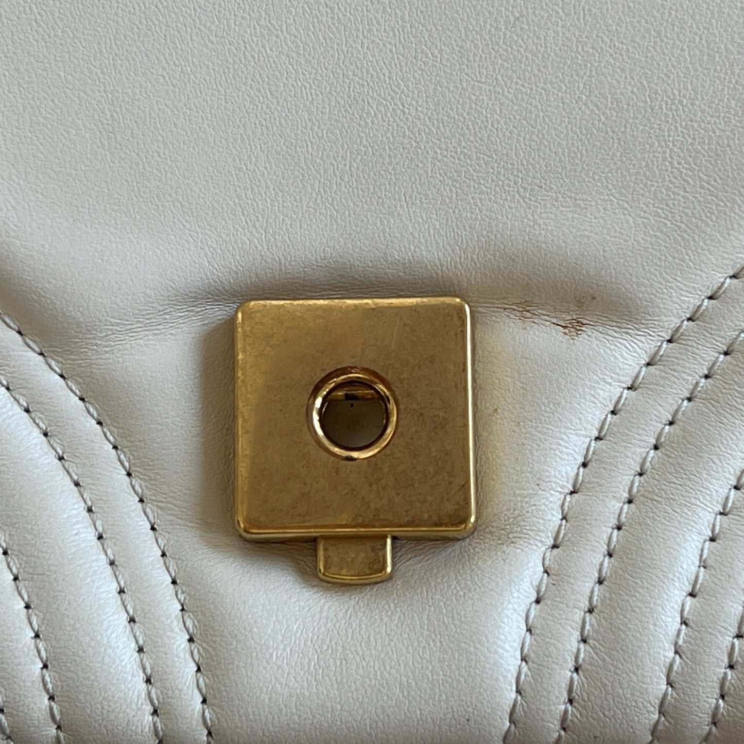 GUCCI White Leather GG Marmont 547260 2 Way Handbag & Crossbody