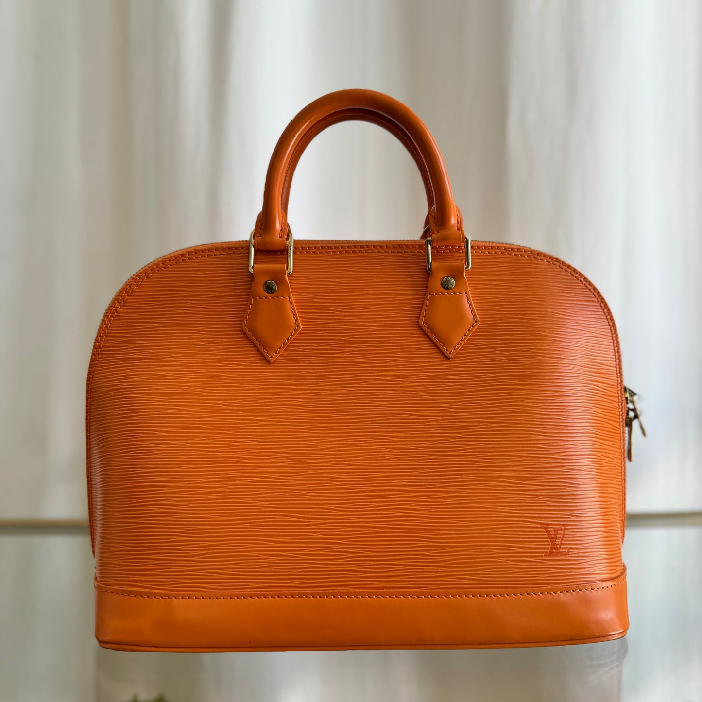 LOUIS VUITTON Orange Mandarin Epi Leather Alma Satchel M5214H