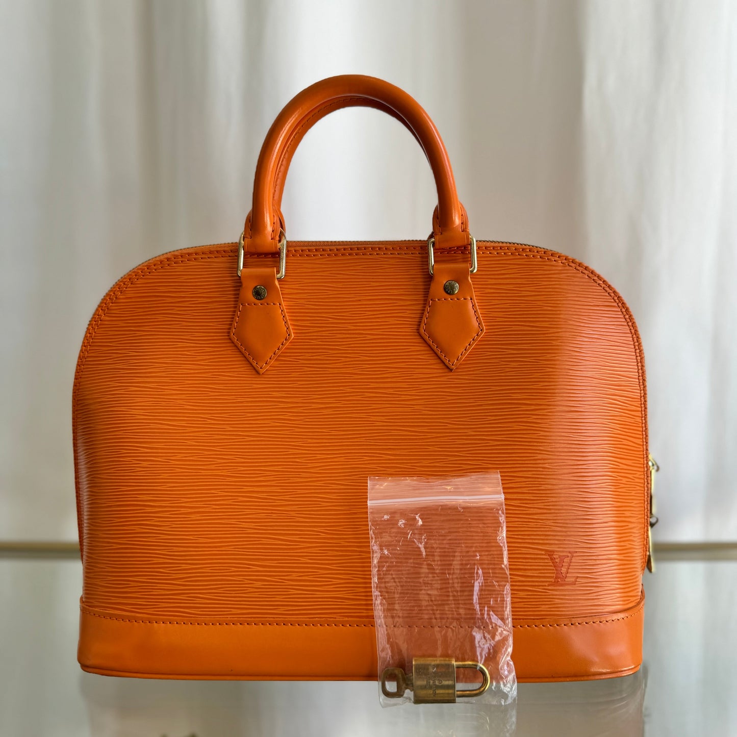 LOUIS VUITTON Orange Mandarin Epi Leather Alma Satchel M5214H