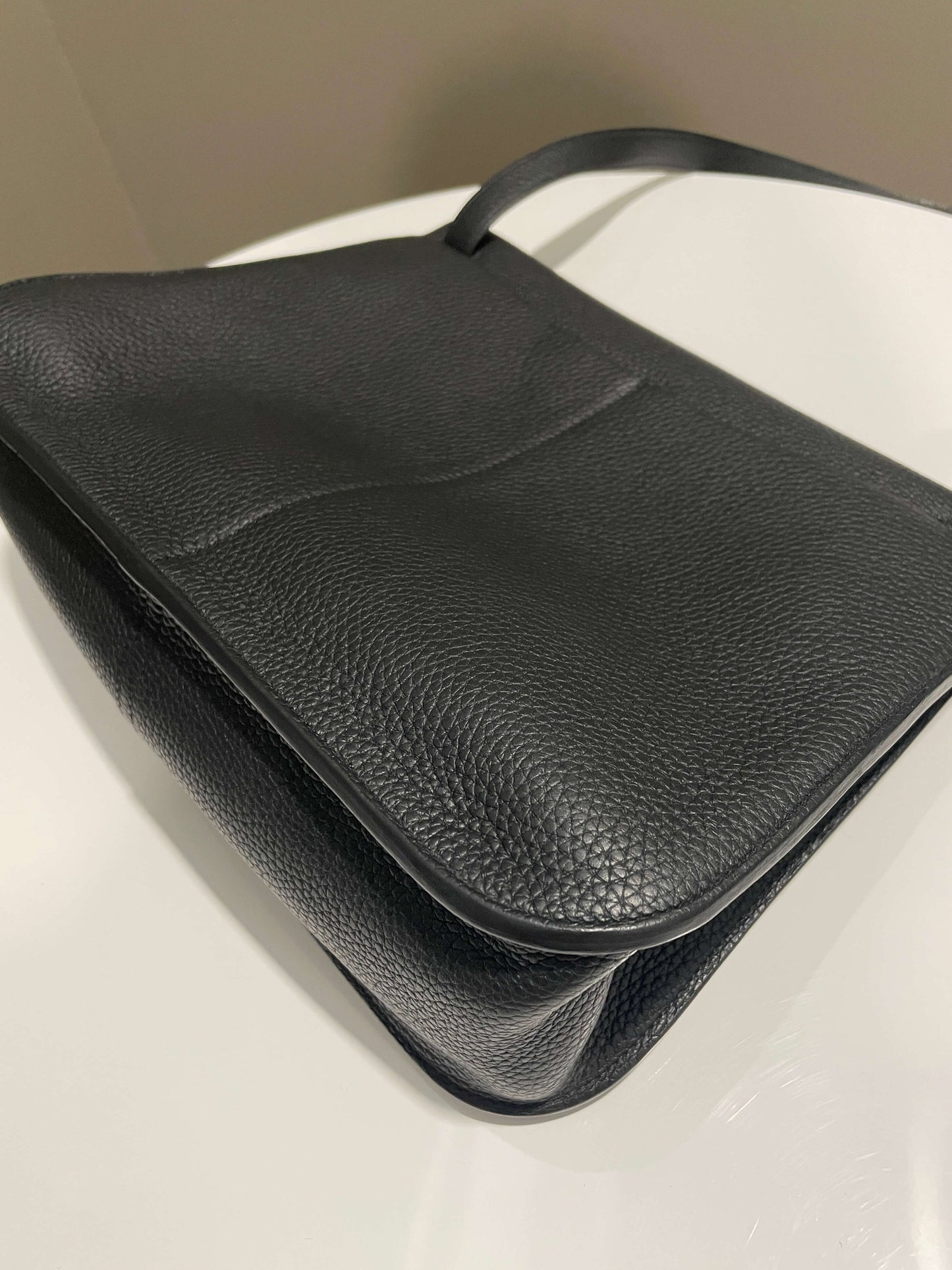 Hermes Halzan 31 Black Clemence