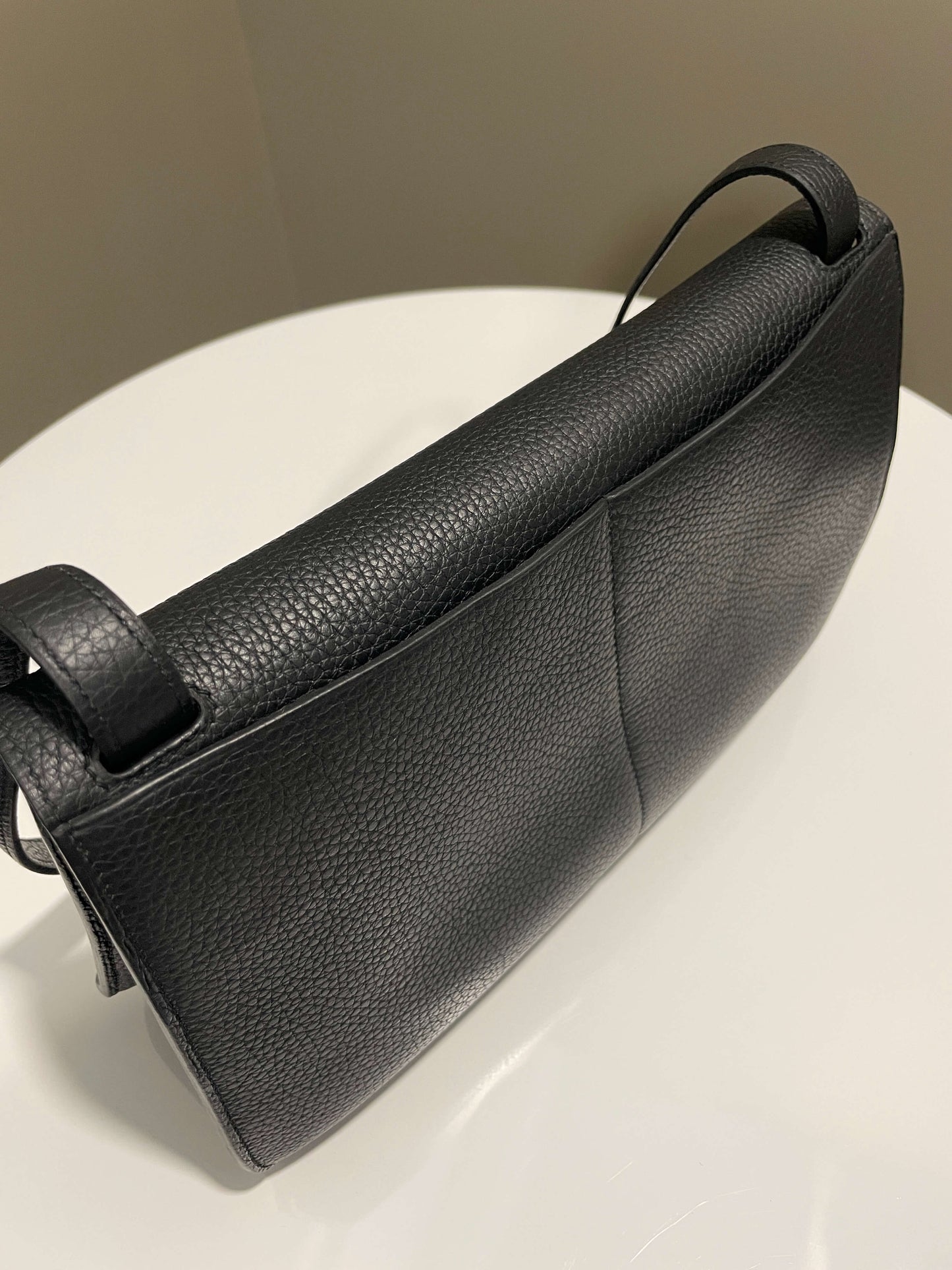 Hermes Halzan 31 Black Clemence