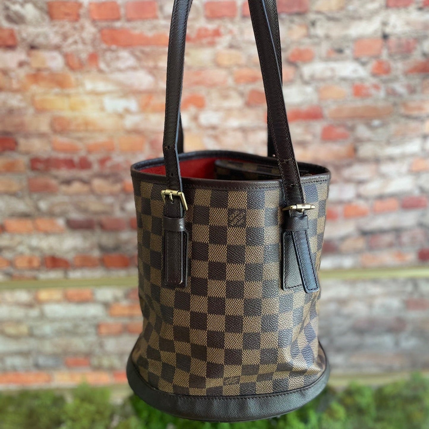 Louis Vuitton Marais Bucket Bag Damier