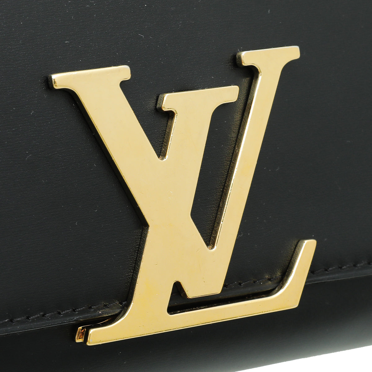 Louis Vuitton Black Louise Matte Chain Clutch