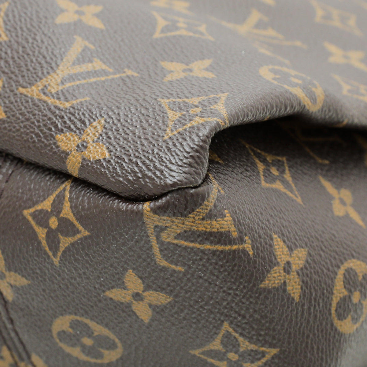 Louis Vuitton Monogram Artsy MM Bag