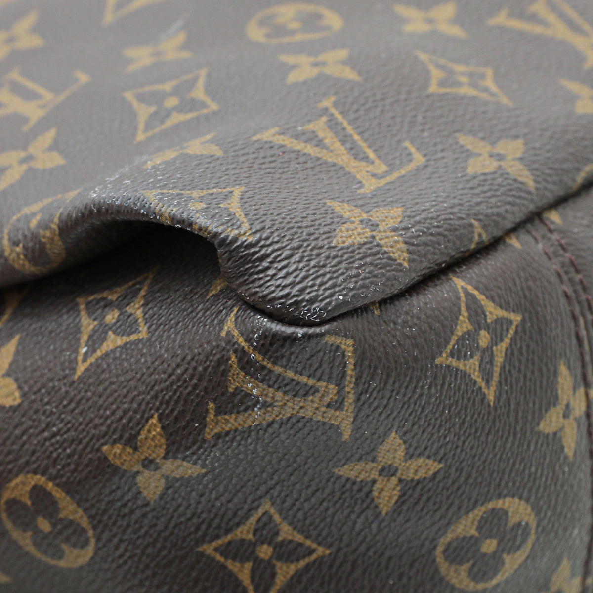 Louis Vuitton Monogram Artsy MM Bag