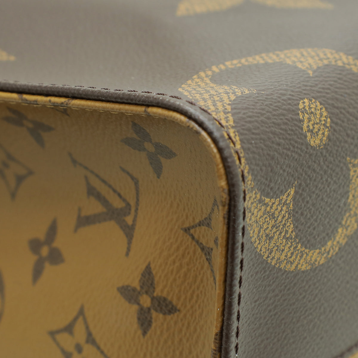 Louis Vuitton Monogram Reverse Onthego MM Bag