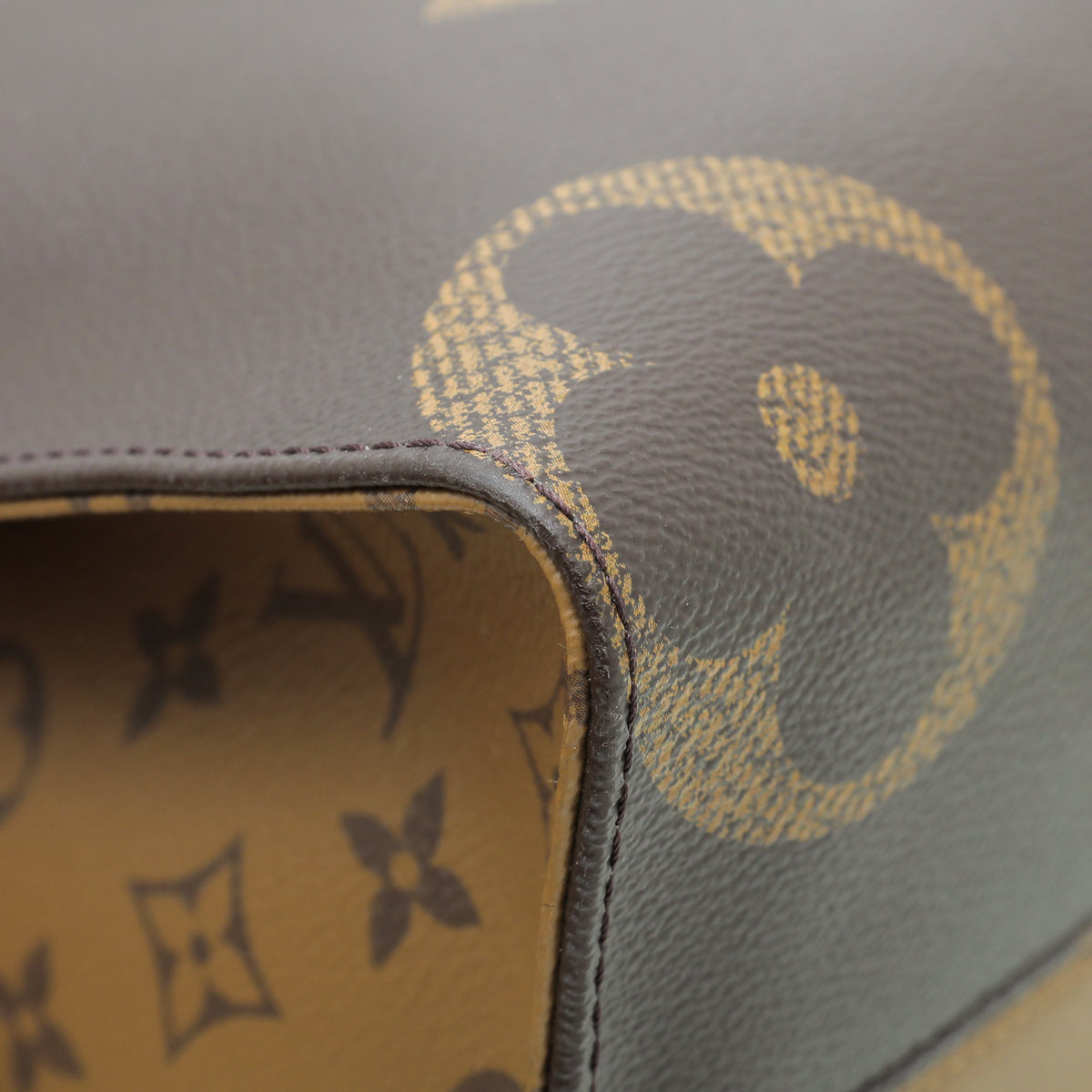 Louis Vuitton Monogram Reverse Giant Onthego MM Bag