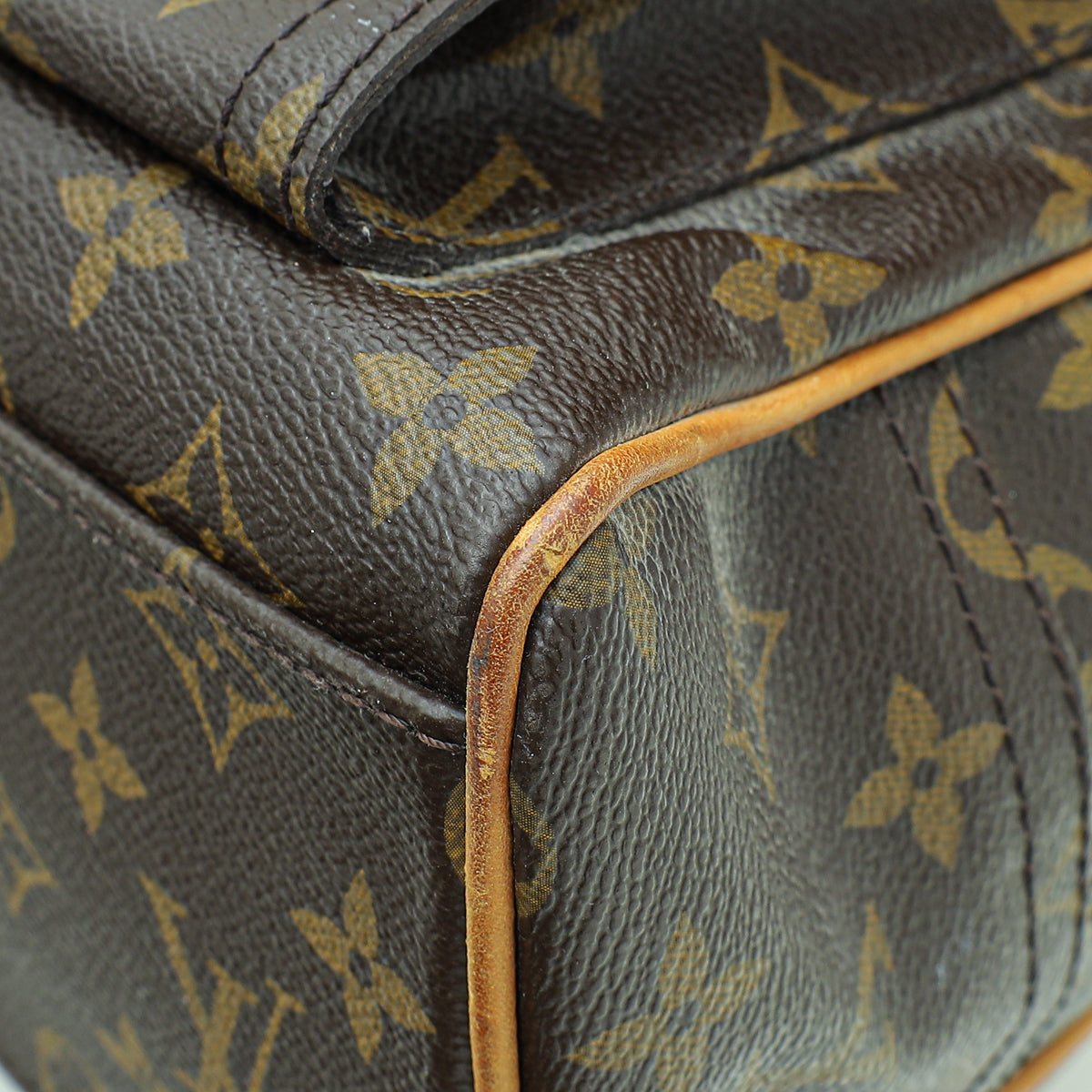 Louis Vuitton Monogram Manhattan GM Bag