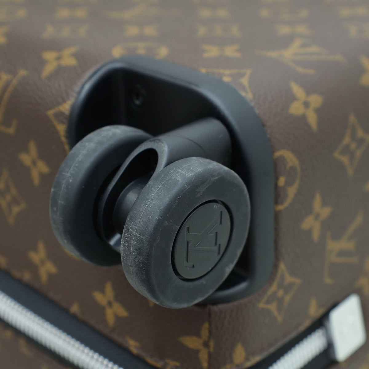 Louis Vuitton Monogram Horizon 55 Suitcase Bag