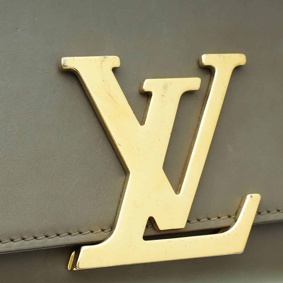 Louis Vuitton Etoupe Louise Matte Chain Clutch