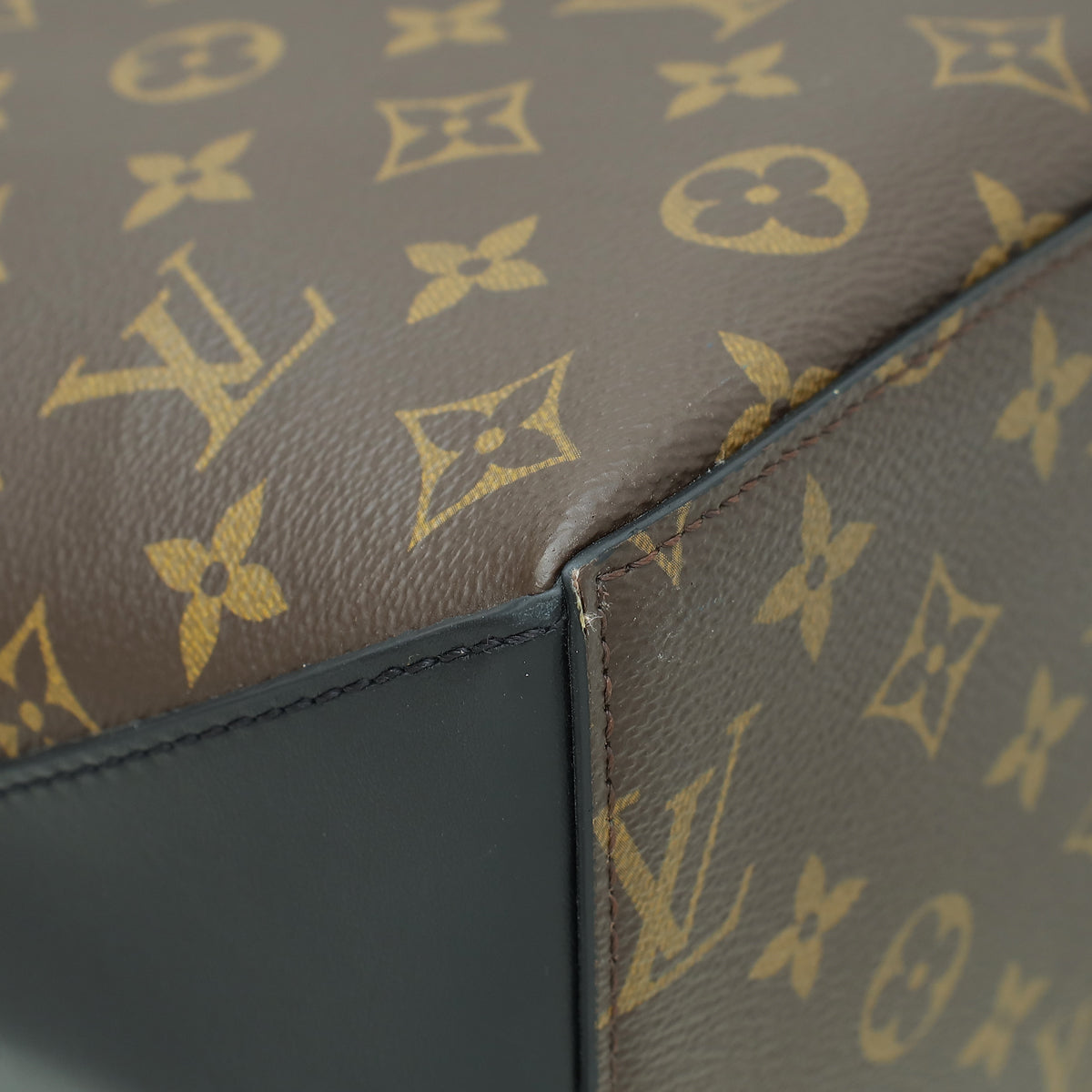 Louis Vuitton Monogram Black Week-end Tote GM Bag