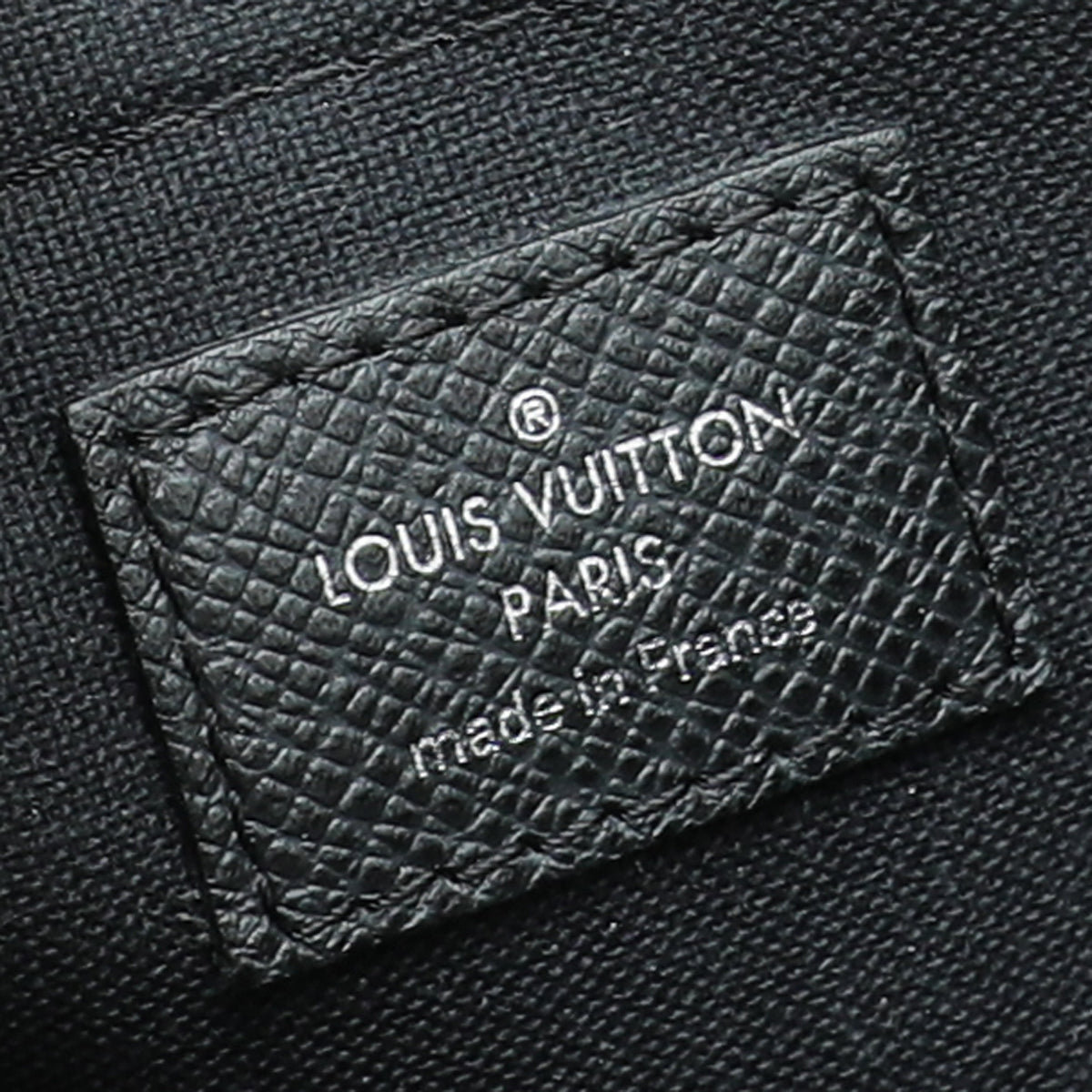 Louis Vuitton Black Taiga Luka Messenger Bag