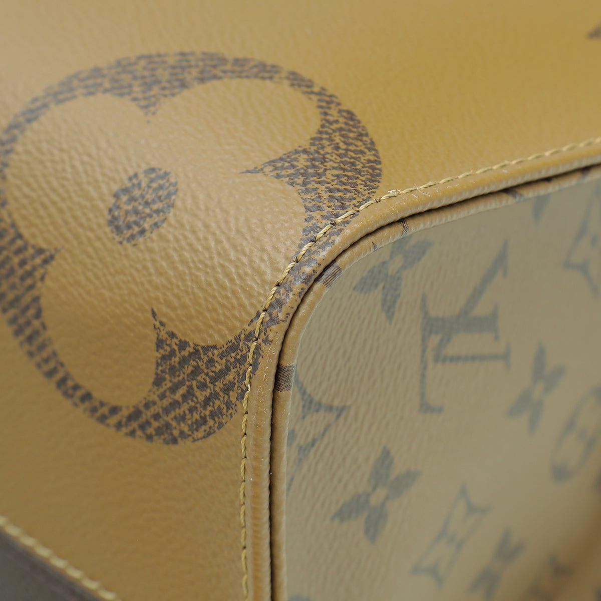 Louis Vuitton Monogram Reverse Onthego MM Bag