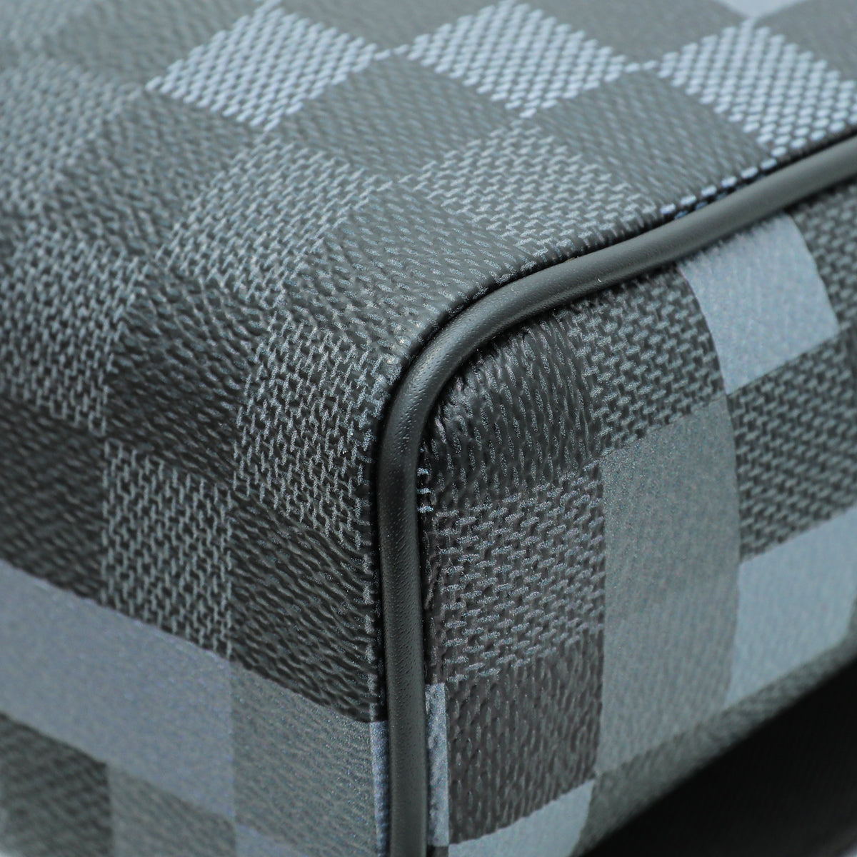 Louis Vuitton Damier Graphite Pixel District Messenger PM Bag