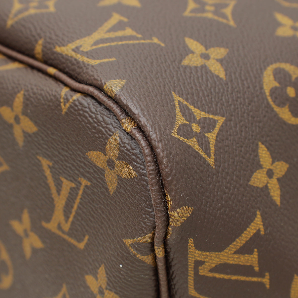 Louis Vuitton Monogram Neverfull MM Bag W/ Pouch