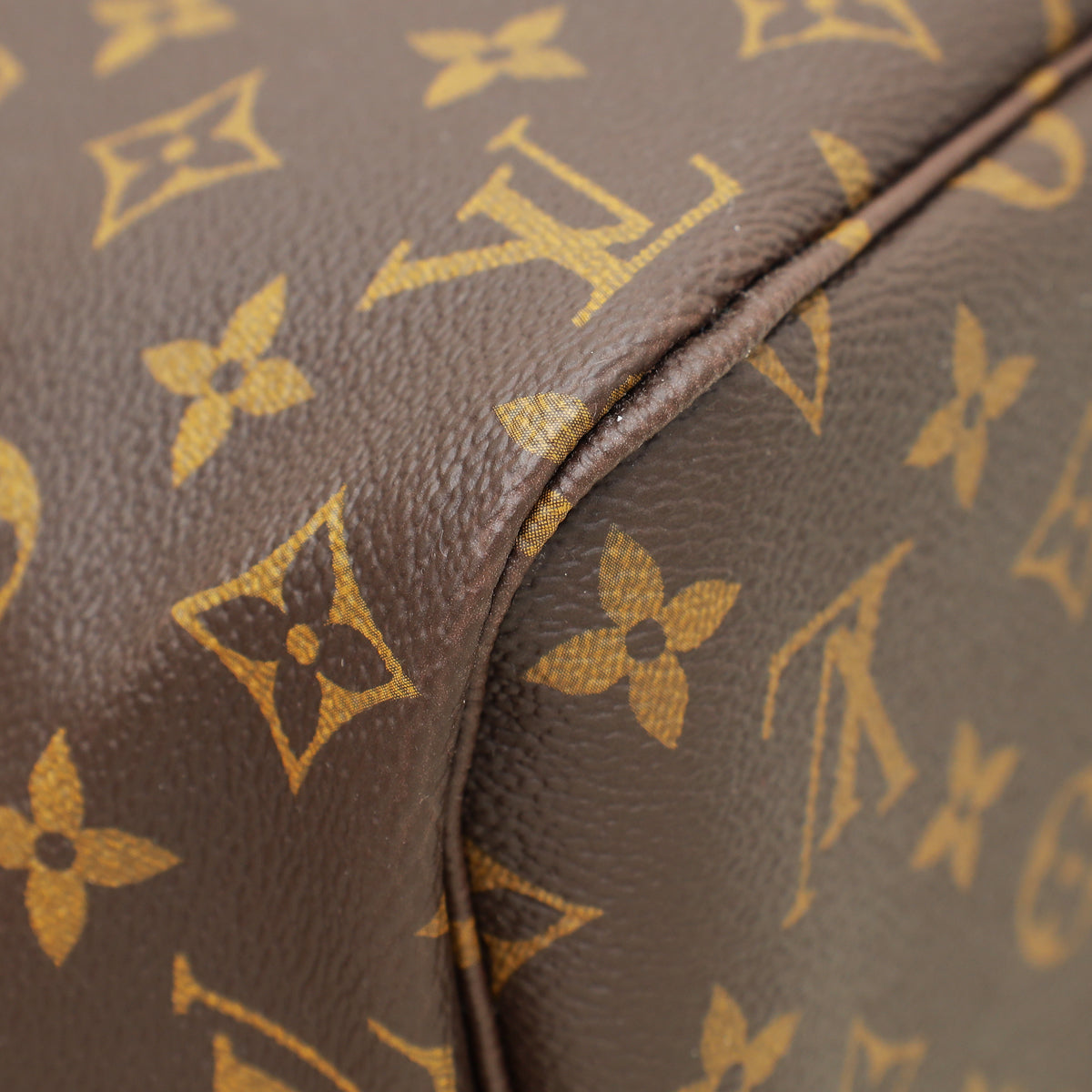 Louis Vuitton Monogram Neverfull MM Bag W/ Pouch