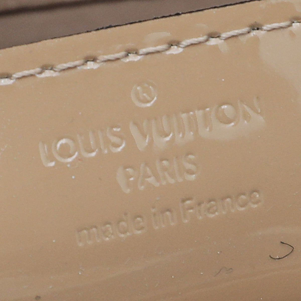 Louis Vuitton Beige Poudre Vernis Louise Clutch