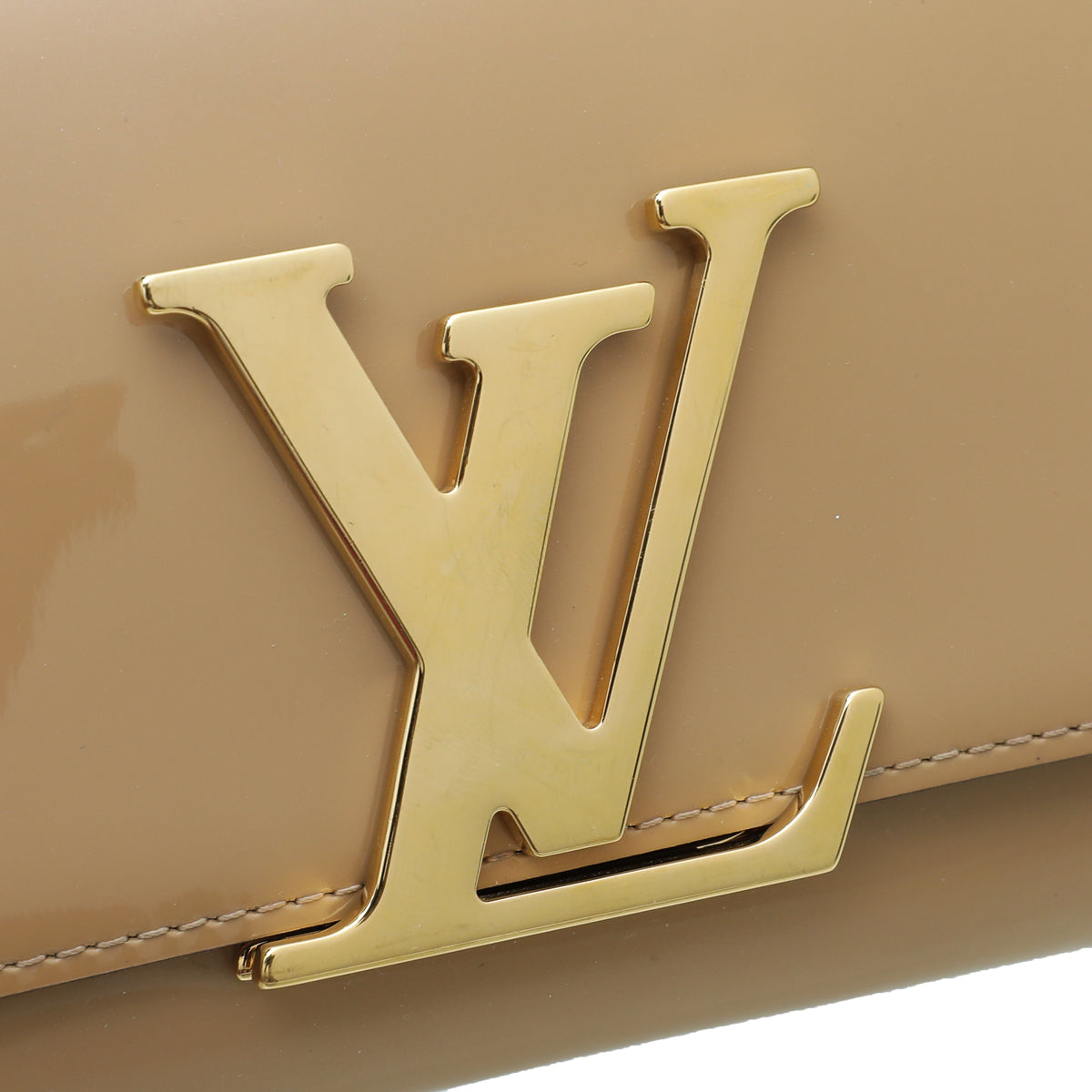 Louis Vuitton Beige Poudre Vernis Louise Clutch