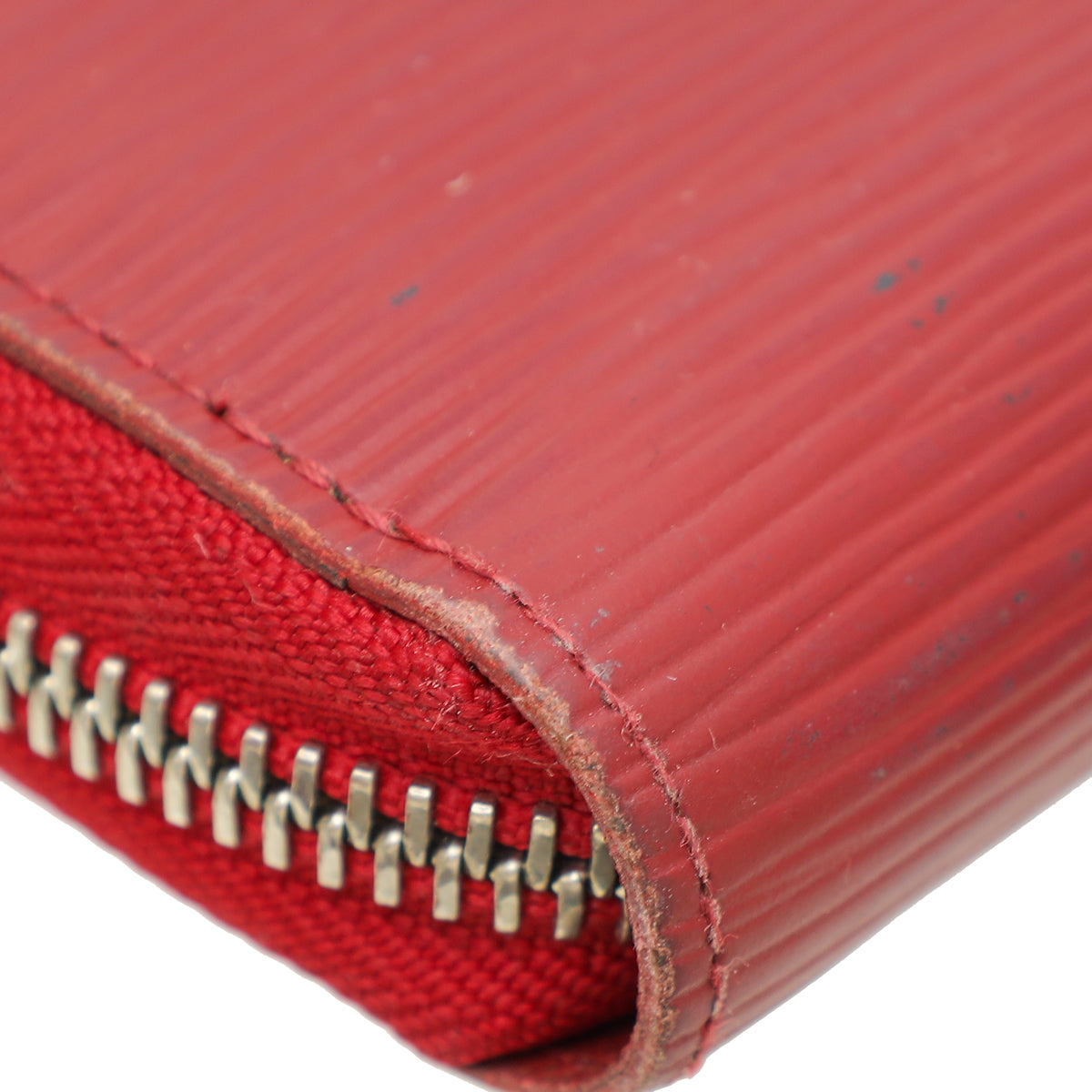 Louis Vuitton Rubis Zippy Wallet