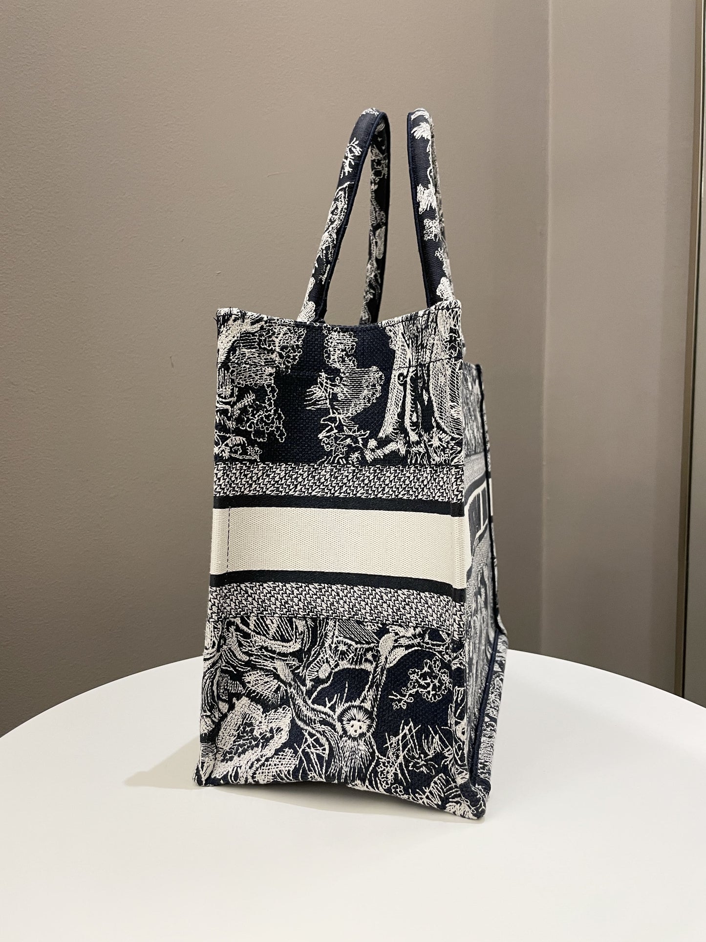 Dior Toile de Jouy Reverse Book Tote Blue / Ecru Embroidery