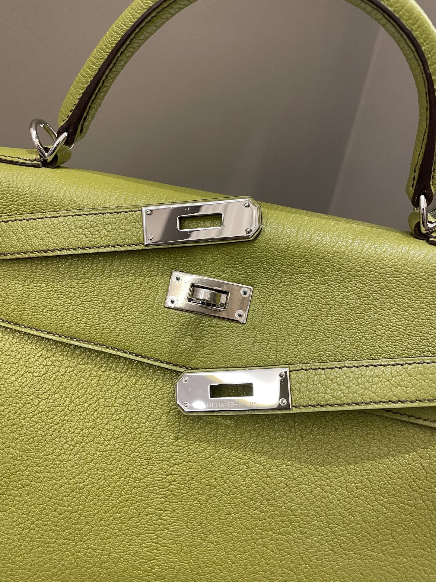 Hermes Kelly Retourne 32 Vert Anis Chèvre