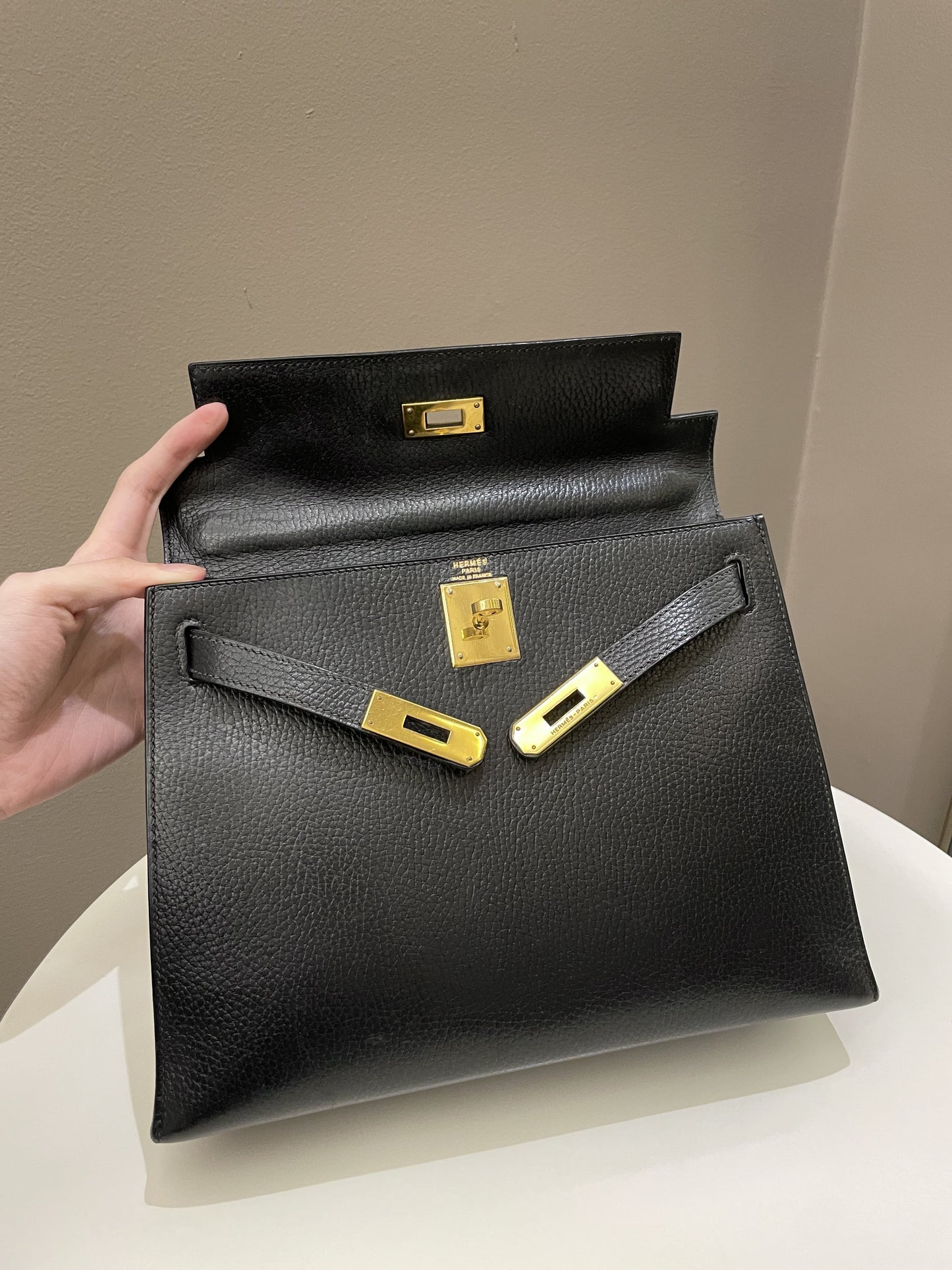 Hermes Vintage Kelly 28 Black Ardennes