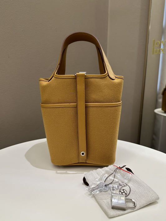 Hermes Picotin Pocket Lock PM 18 Desert/ Sesame