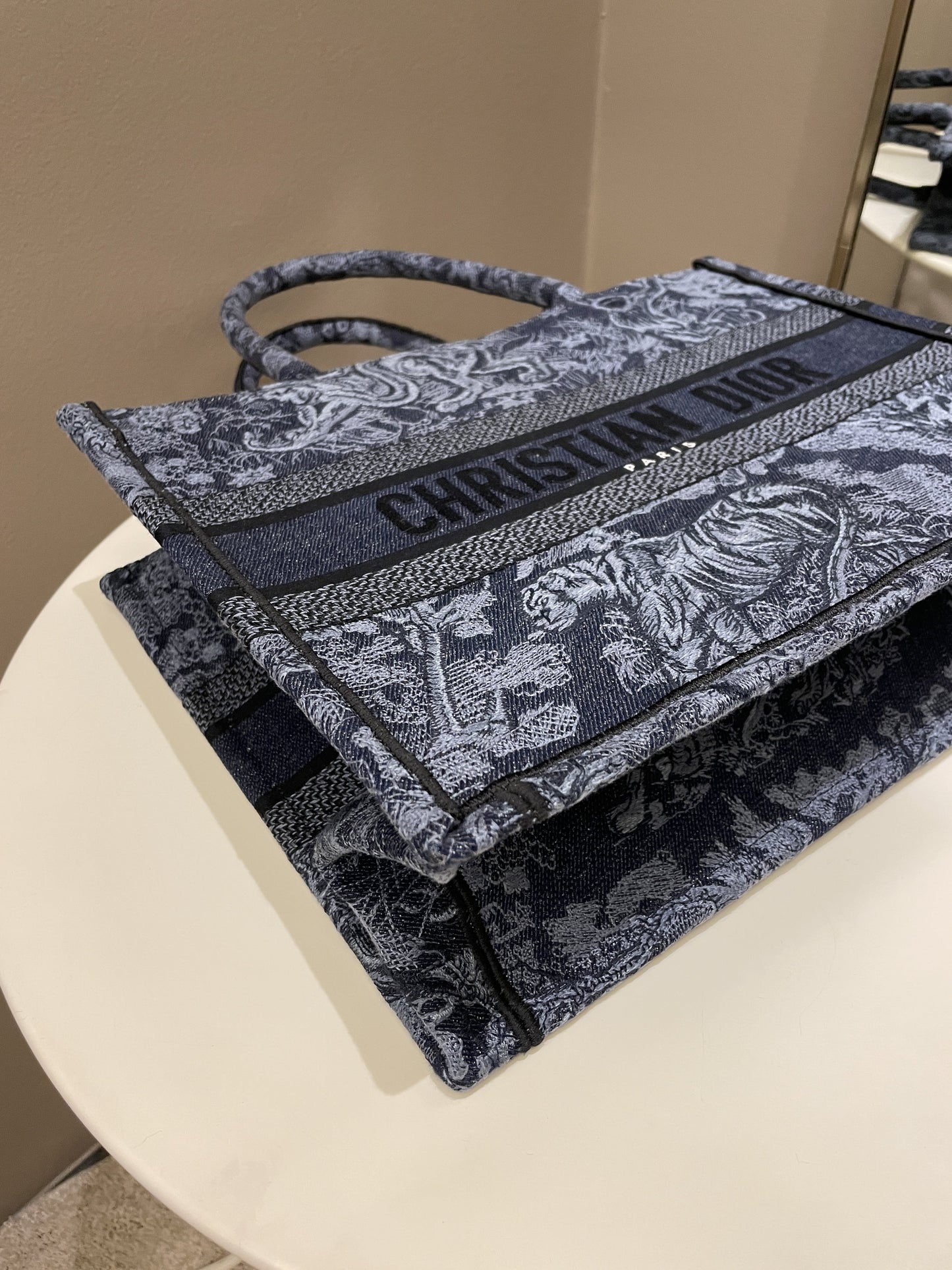 Dior Toile de Jouy Reverse Book Tote Stole Blue / Embroidery