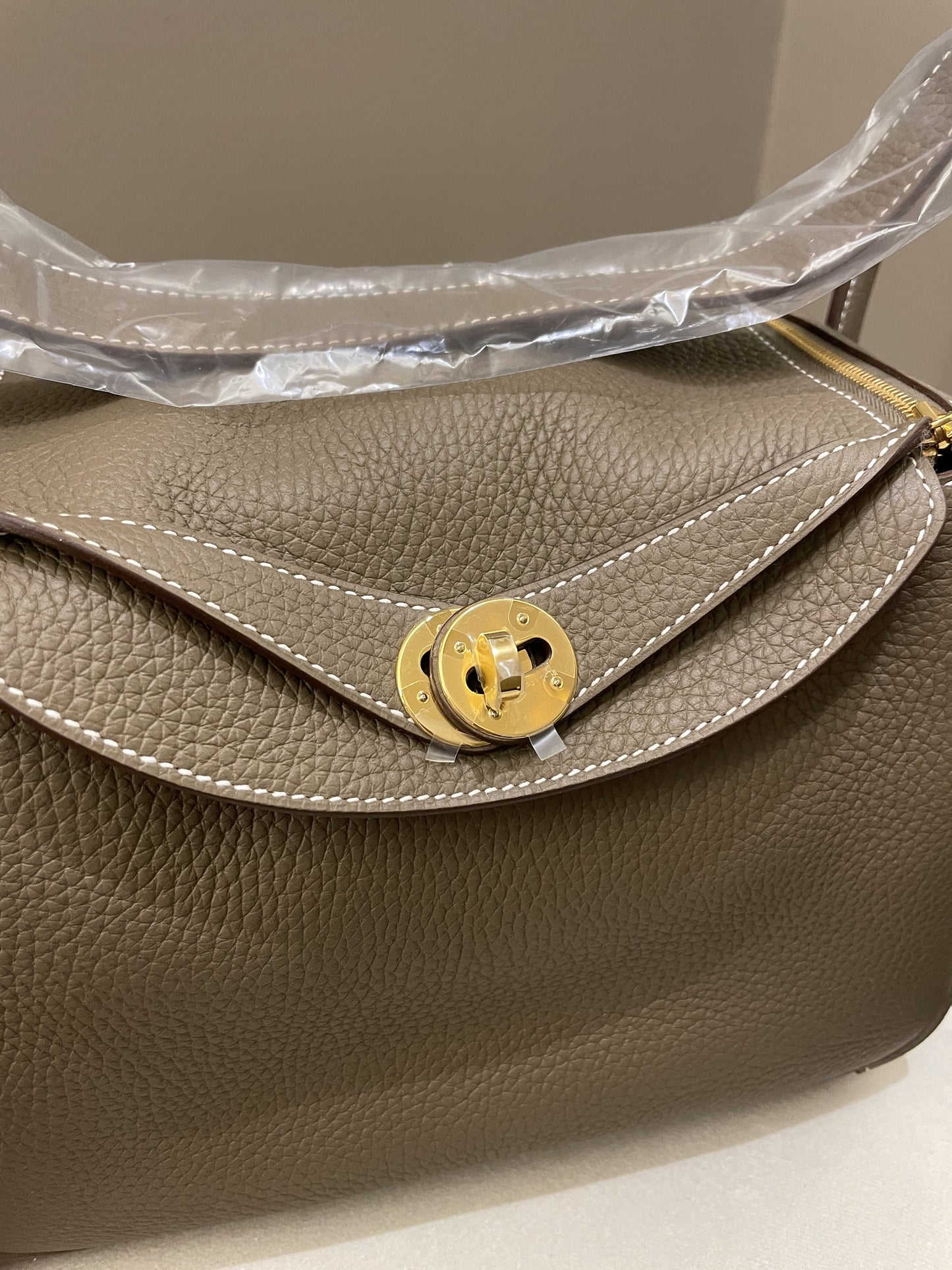 Hermes Lindy 26 Etoupe Clemence