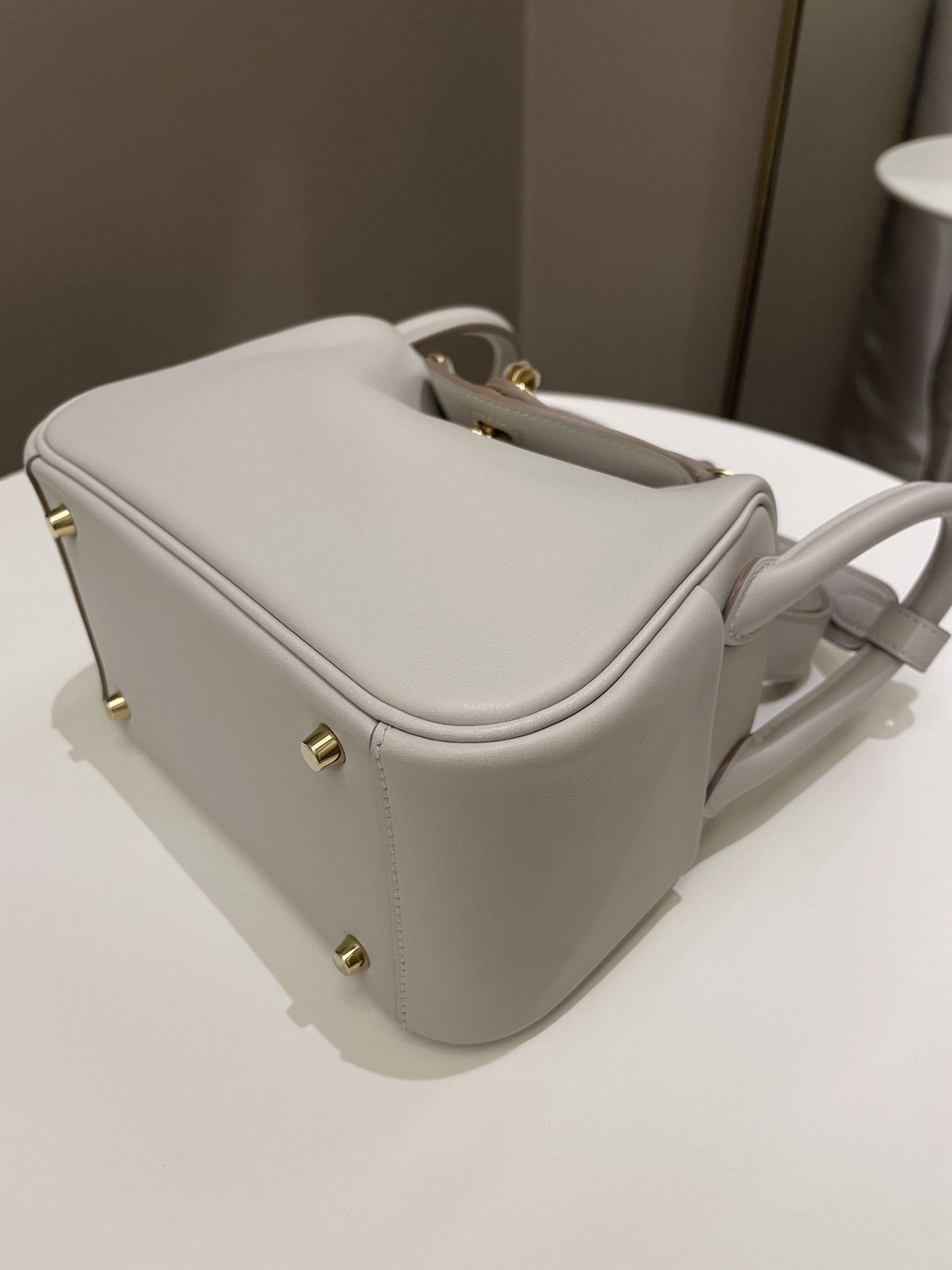 Hermes Mini Lindy Gris Perle Swift