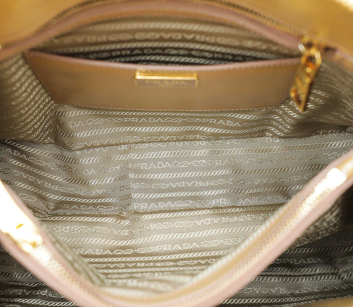 Prada Cammeo Vernice Promenade Medium Bag