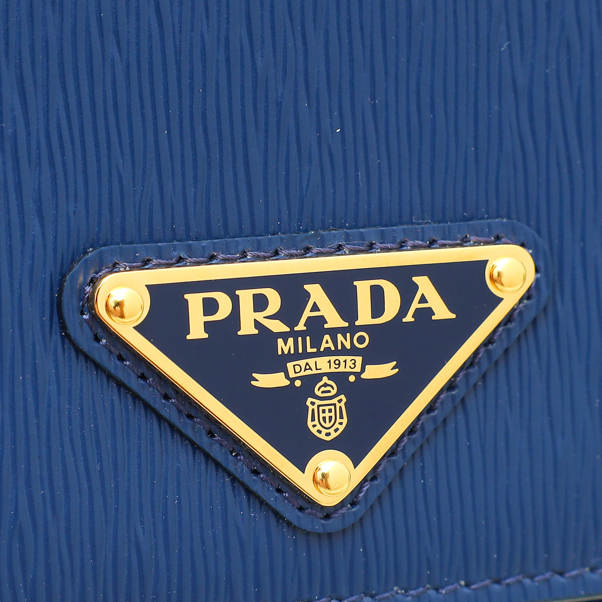 Prada Bluette Vitello Move Wallet On Chain