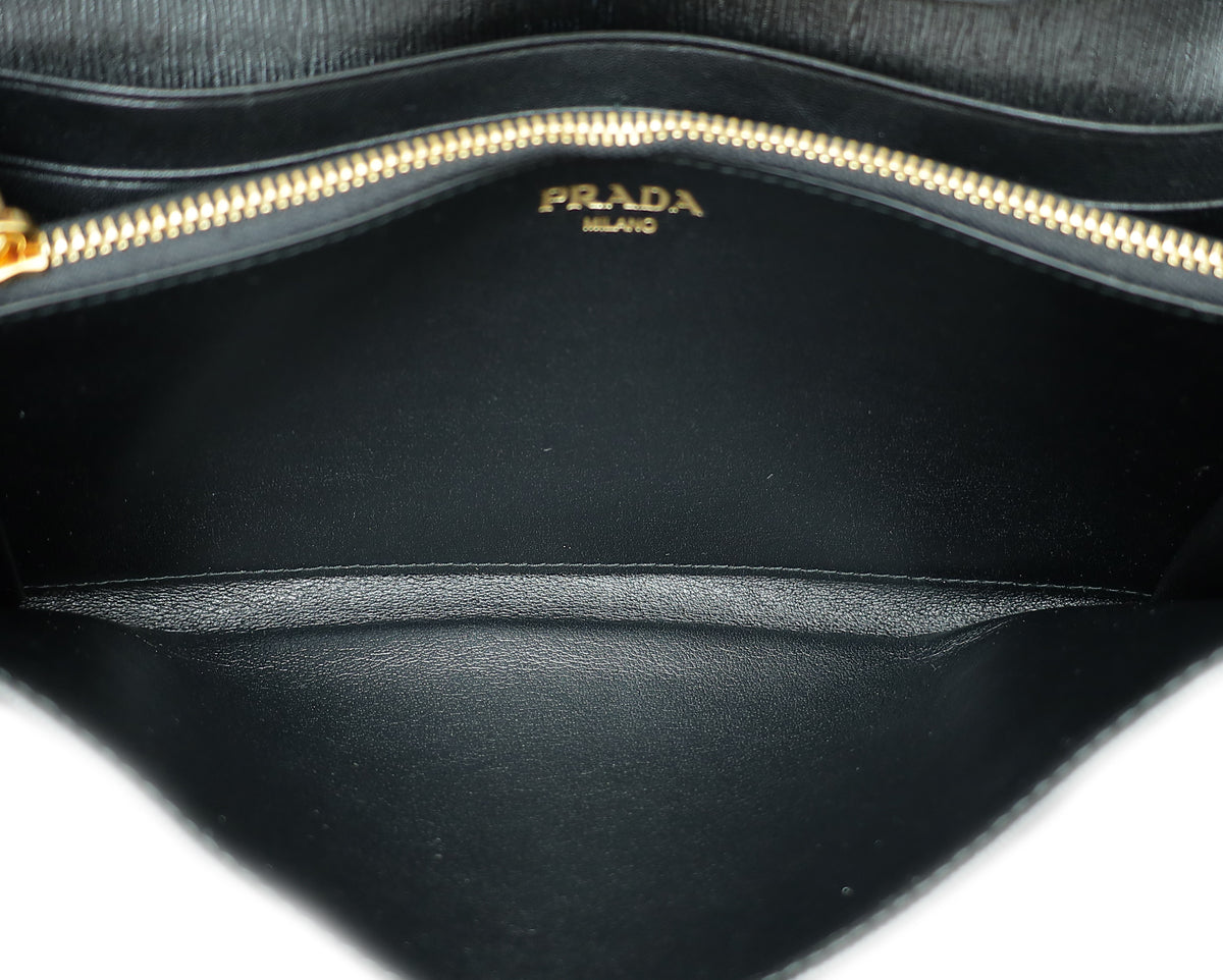 Prada Black Vitello Move Wallet on Chain