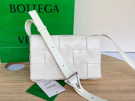 Luxury Bag - Bottega Veneta Bags - 2104