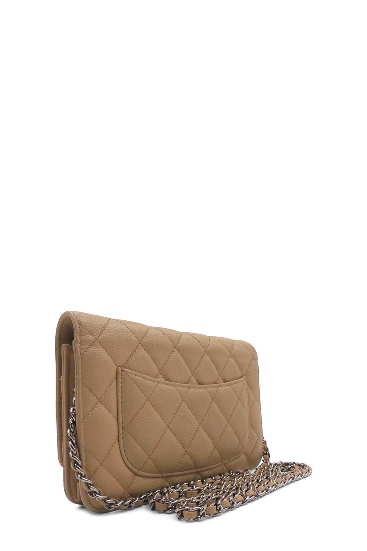 Quilted Caviar Classic Wallet on Chain Beige