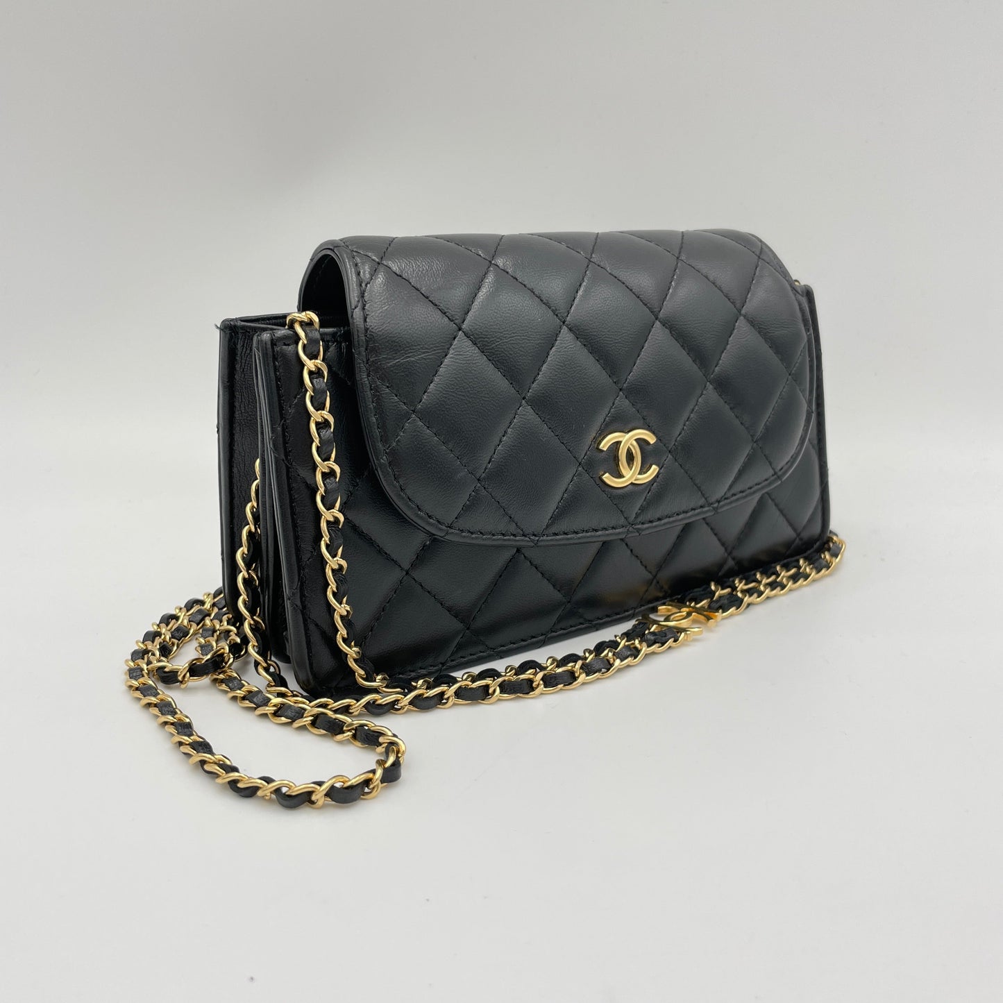 Quilted Flap Black Crossbody Bag in Lambskin, Gold hardware